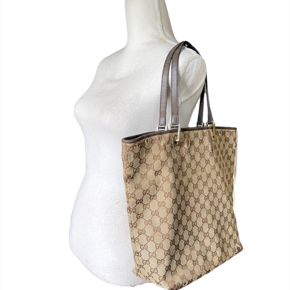 🍒✨Authentic monogram bucket bag🍒✨ - Picture 1 of 15